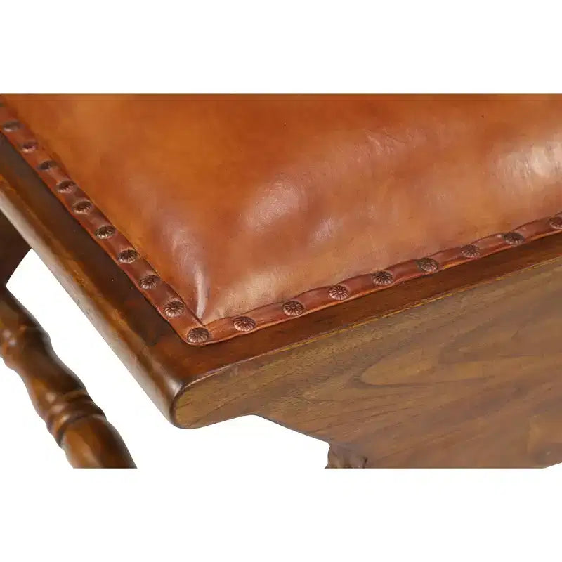 Poltrona accent in legno di teak tradizionale con braccioli e poggiapiedi rivestiti in pelle marrone